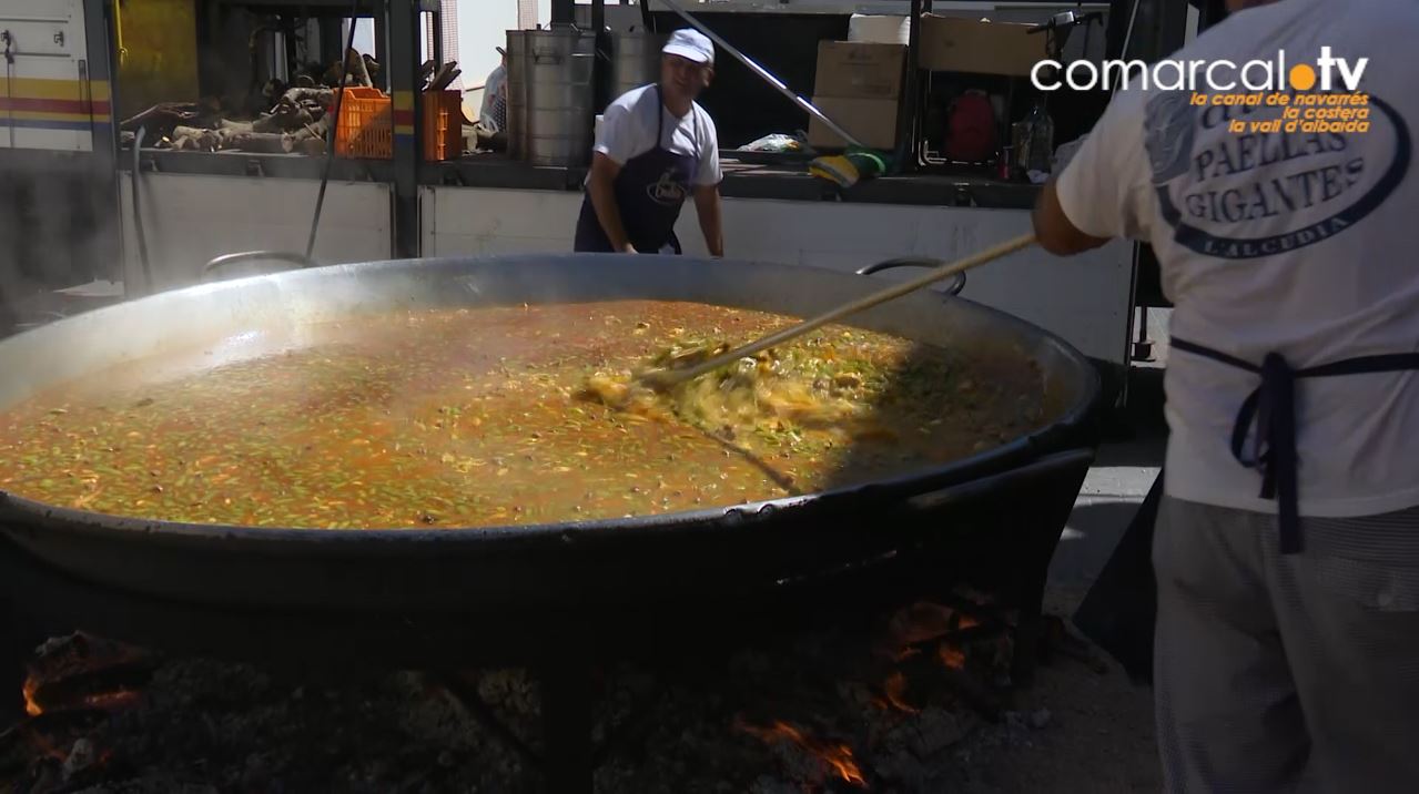 Paella gegant Rotglà i Corberà