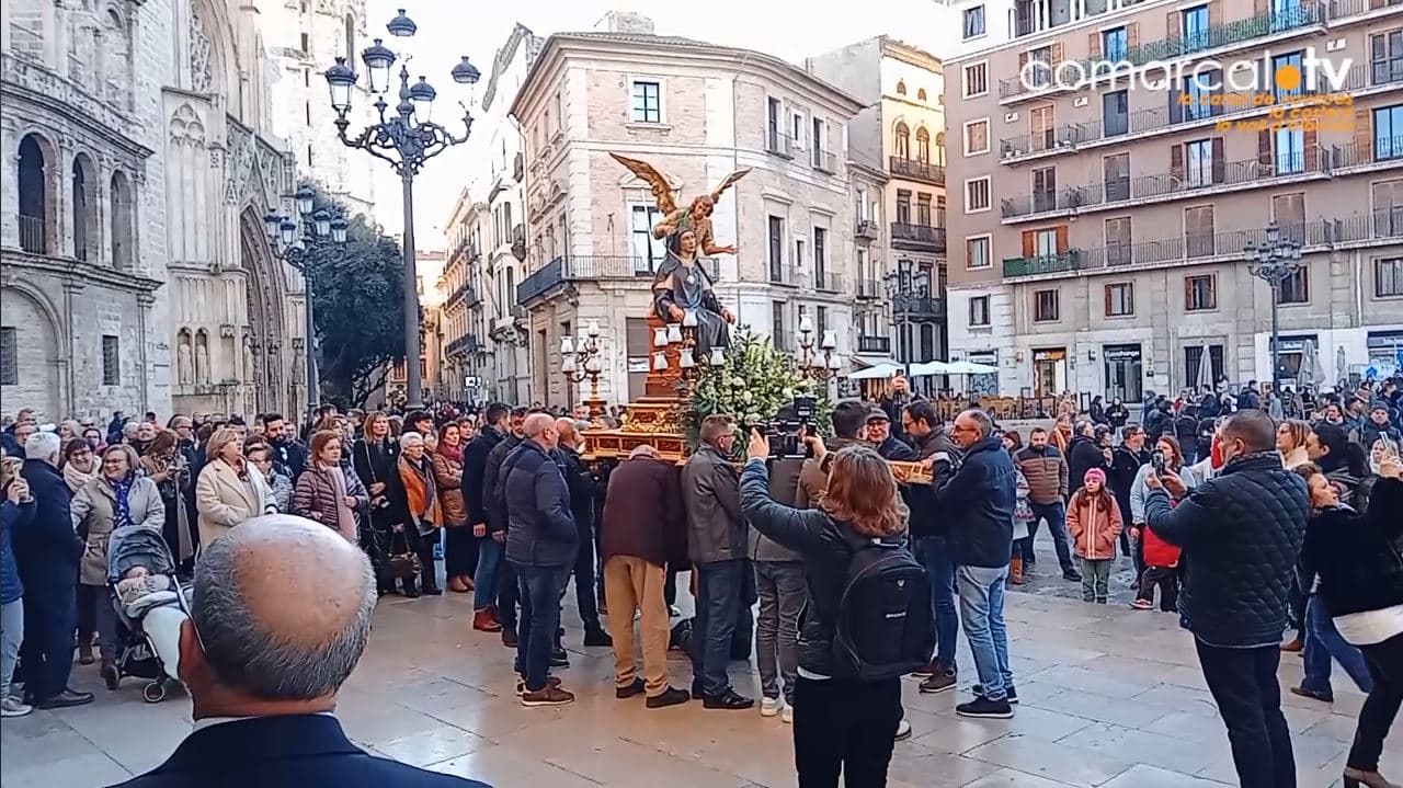 La Beata Inés de Benigànim visita la Verge dels Desemparats