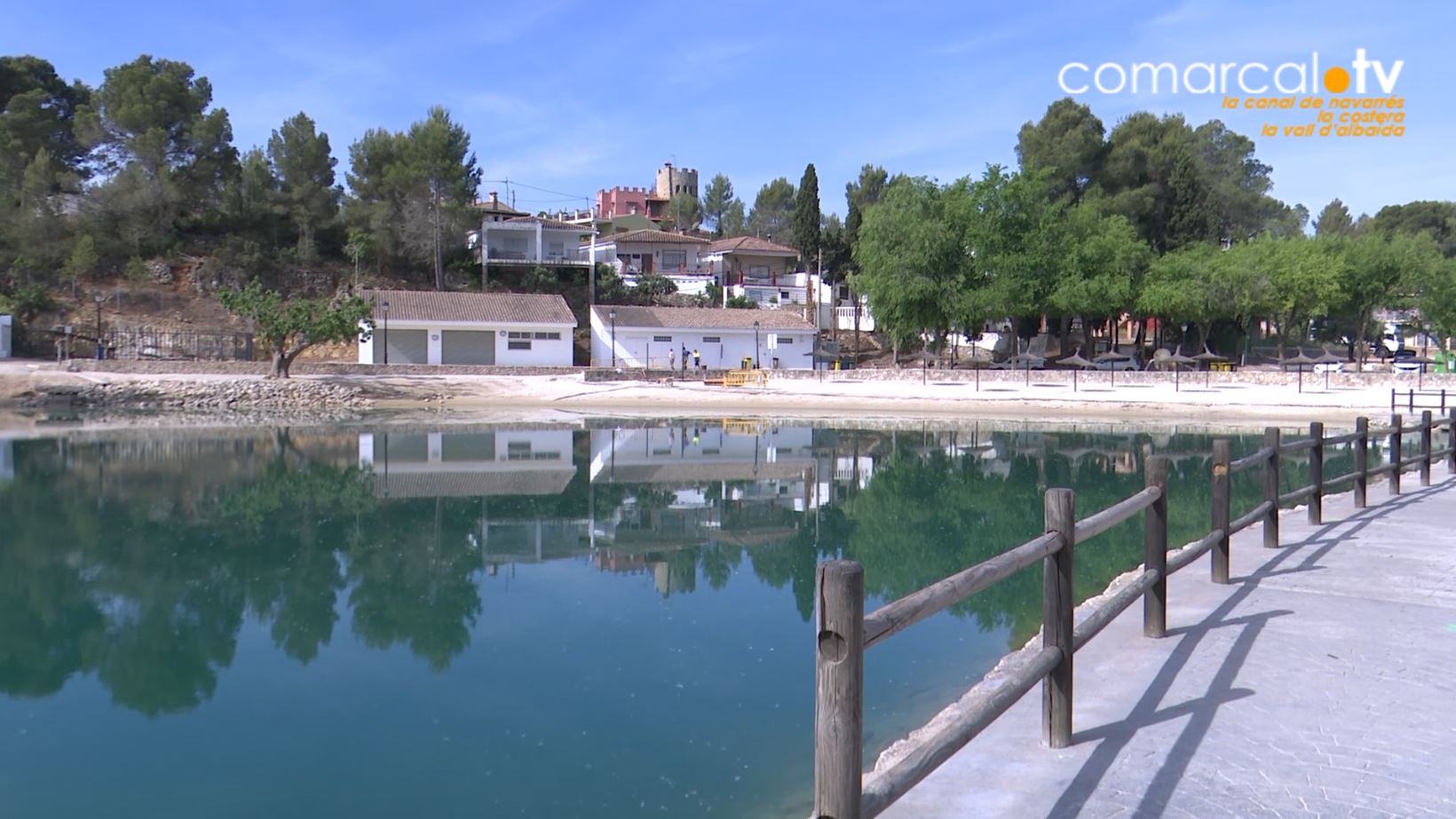 Oneja la Bandera Blava a Playamonte de Navarrés