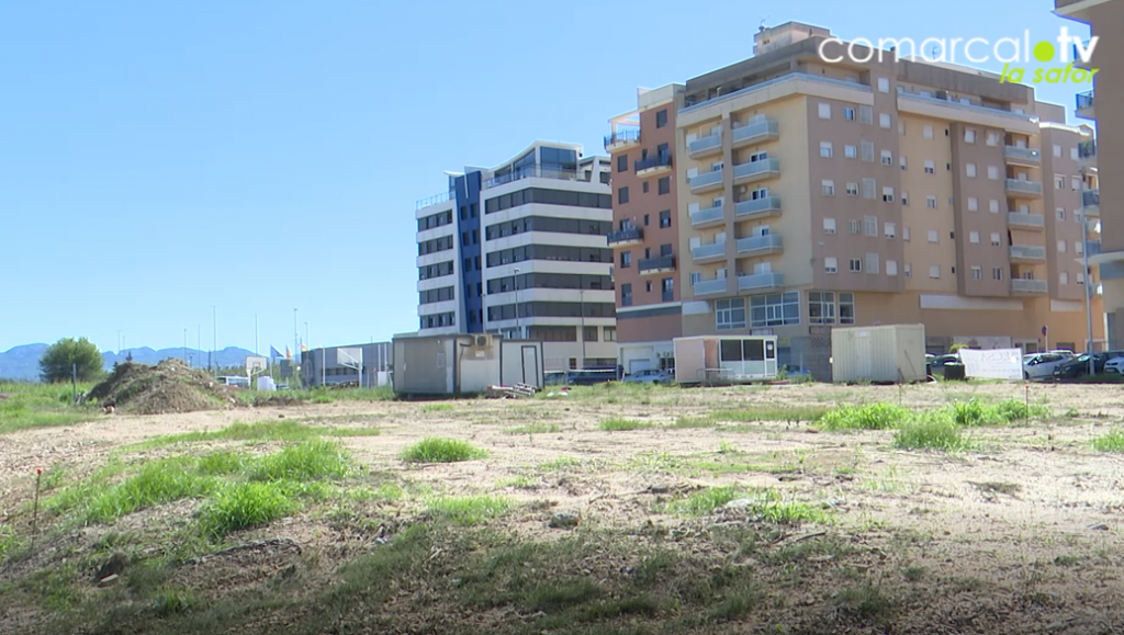 Oliva alça el nou centre de salut de Sant Francesc