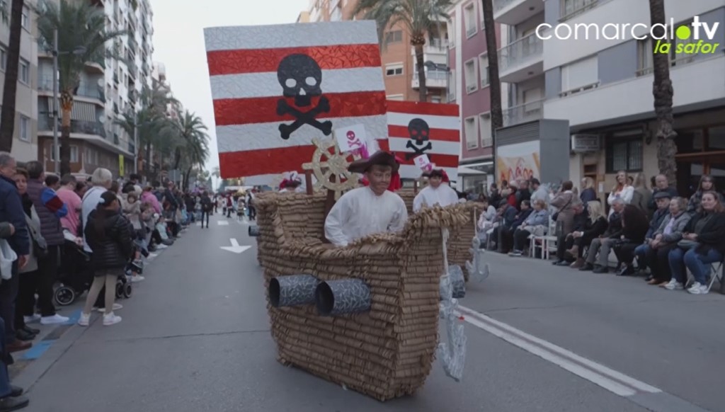 Gandia celebra la Cavalcada de les Falles 2024