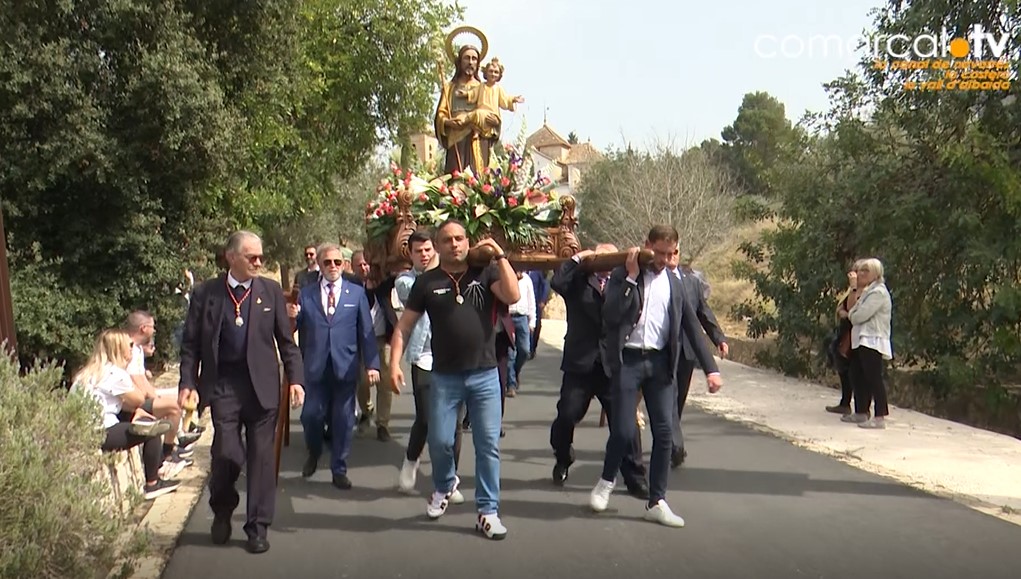 Xàtiva celebra la romeria de Sant Josep i la cremà