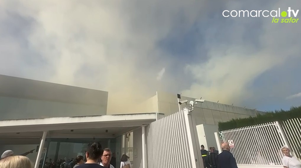 Controlat l’incendi originat aquest matí a la fàbrica Dulcesol