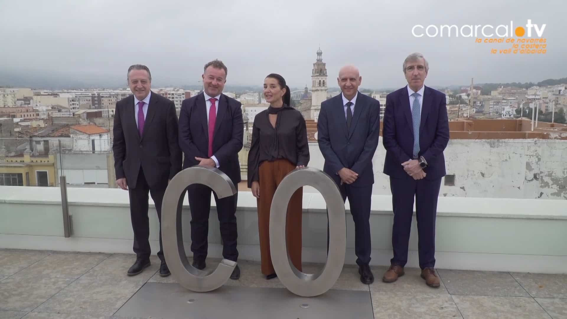 La consellera d'Hisenda, Ruth Merino, visita Caixa Ontinyent