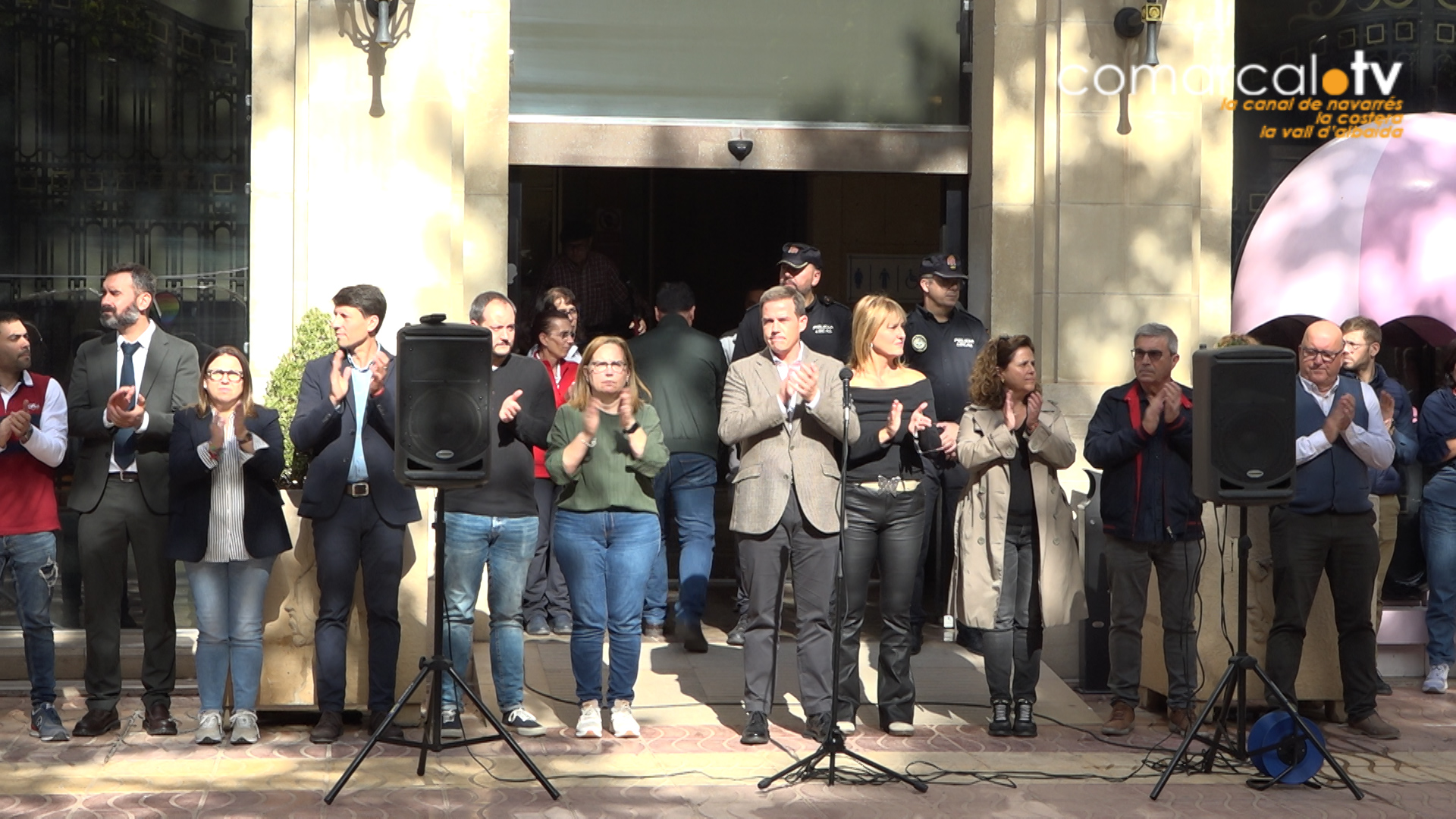 Xàtiva dedica un emotiu minut de silenci per les víctimes de la DANA